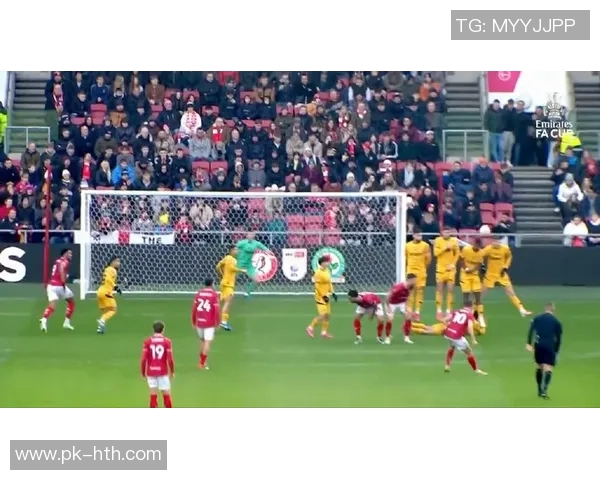 足球任意球十大诡异球星盘点那些颠覆传统的惊世之脚